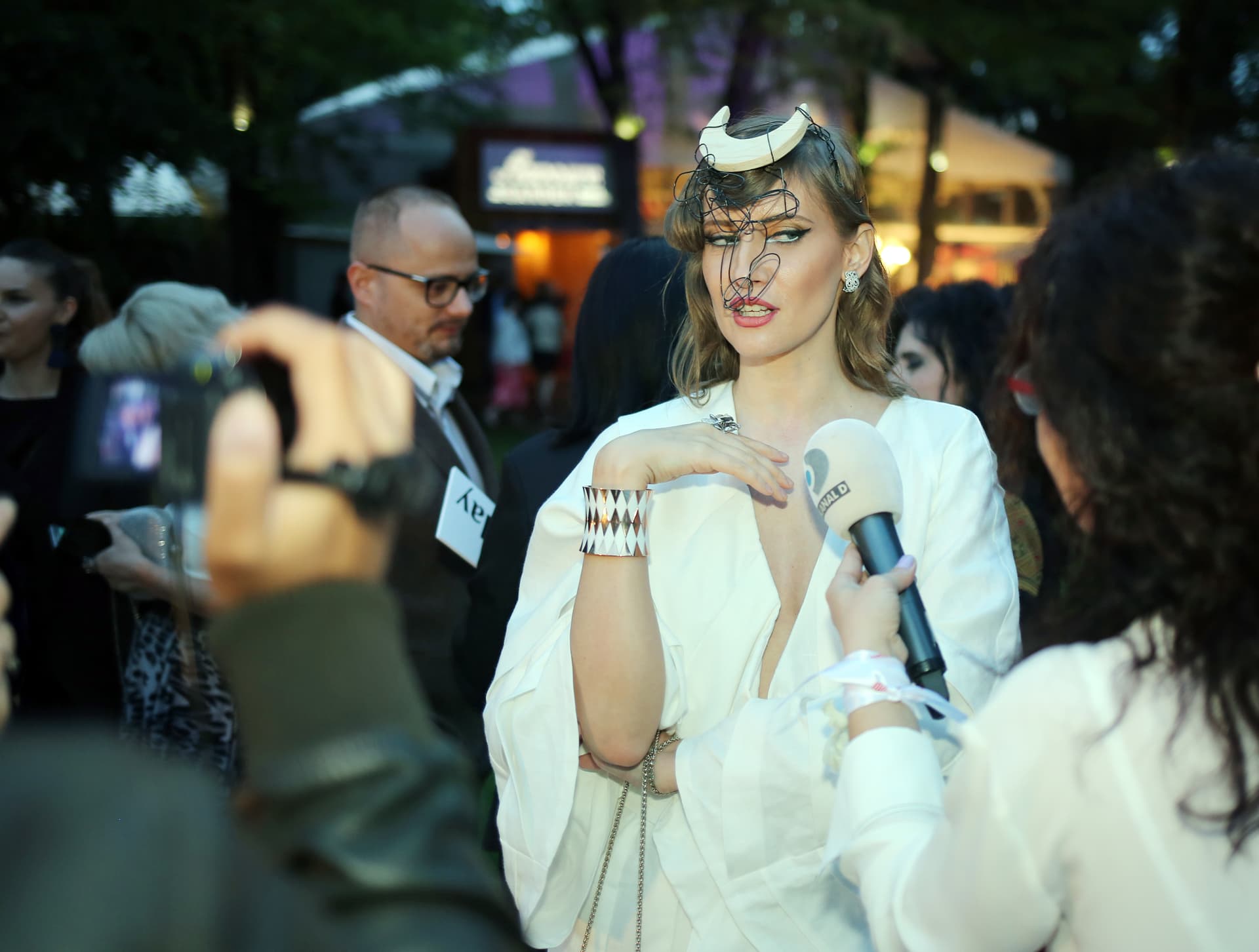 VIVAT LA VIVA! DESPRE DIVE CU ȘI FĂRĂ ȘTAIF