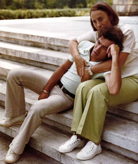 elena-ceausescu-dictatoarea-fasionista-purta-imitatii-chanel-marca-apaca-colectii-de-haine-de-blana-si_29