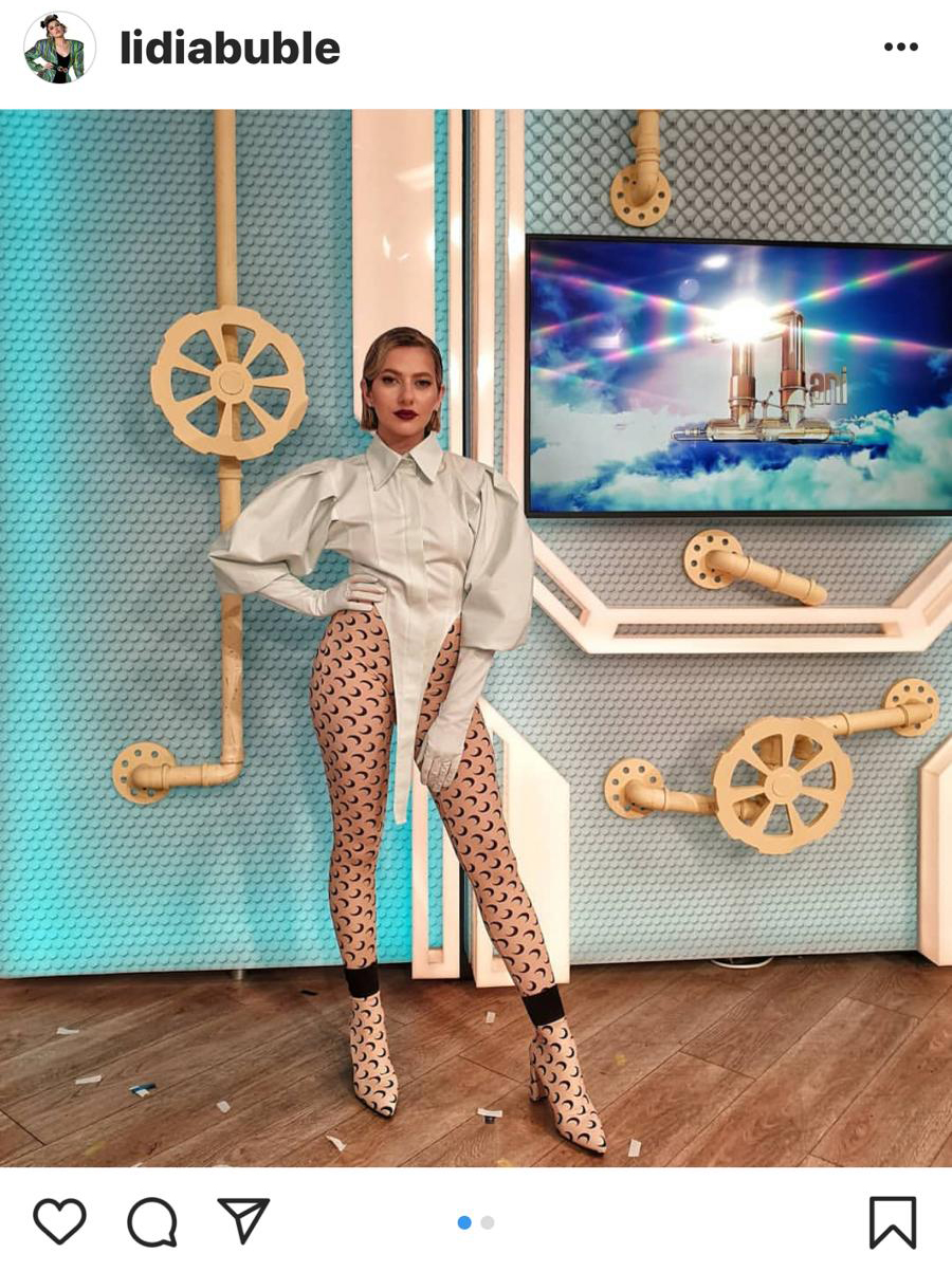 lidia buble cu camasa atarnata